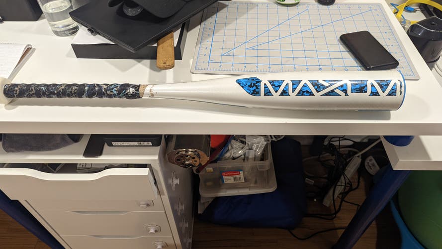 Used USSSA Certified 2017 Combat Composite Maxum Bat (-10) 18 oz 28"