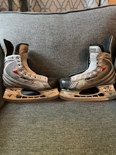 Used Bauer Size 4 Vapor XXII Hockey Skates