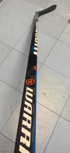 New Warrior Fantom QRE W28 85 Flex RH Limited Release Stick