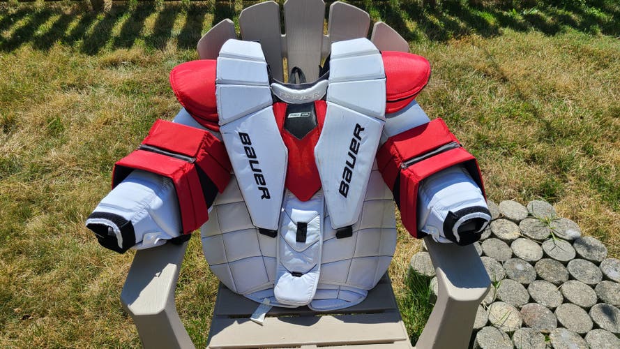 Used XL Bauer Pro Series Goalie Chest Protector Pro Stock Reimer Return