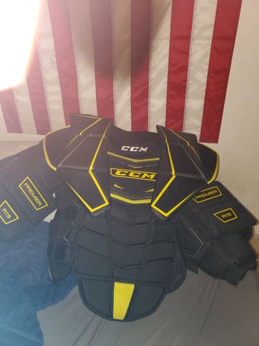New Medium CCM Premier R1.9 Goalie Chest Protector