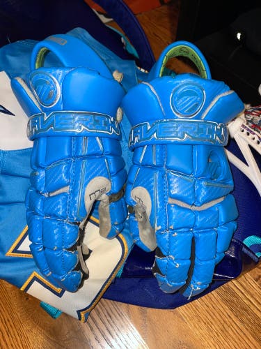 Maverick M3 Lax Gloves