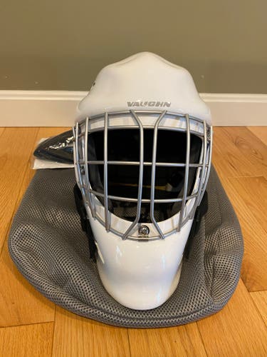 Senior New Vaughn 7400 Goalie Mask