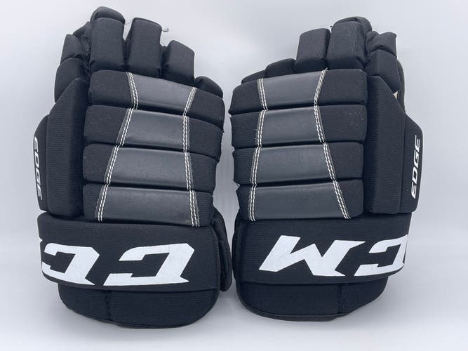 Bauer Supreme S150 Sholder Pads and CCM Edge Gloves