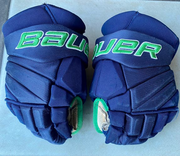 14” Bauer Pro Team BCHL Surrey Eagles Hockey Gloves
