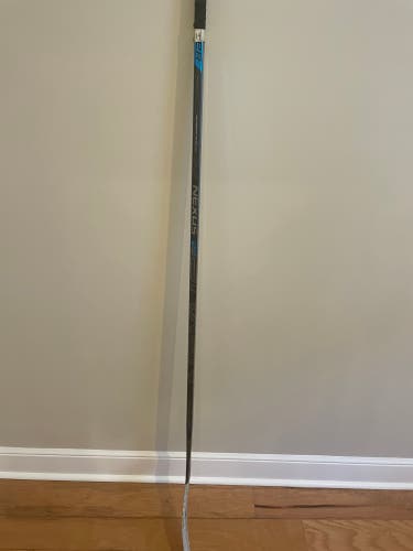 Senior Right Handed P92  Nexus 2N Pro Hockey Stick