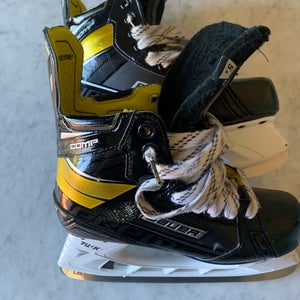 Used Bauer Extra Wide Width Size 5.5 Supreme Comp Hockey Skates