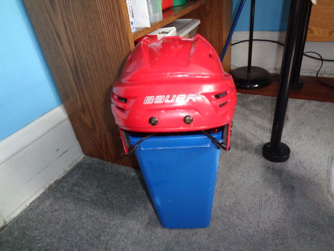 Used Medium Bauer Re-Akt Helmet