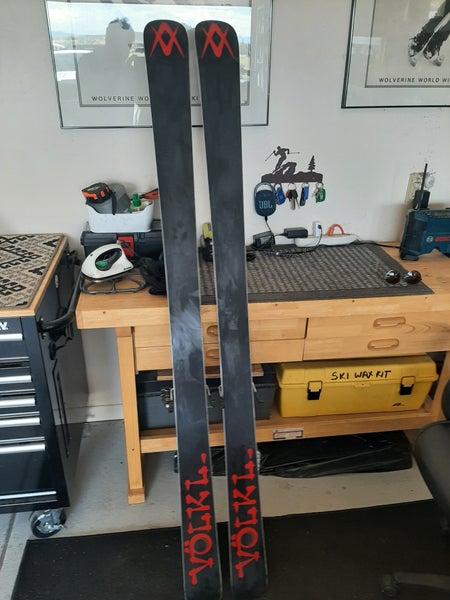 Used Men's 2014 Volkl All Mountain Mantra Skis With Bindings Max