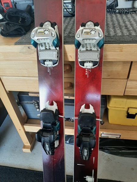 Used Men's 2014 Volkl All Mountain Mantra Skis With Bindings Max