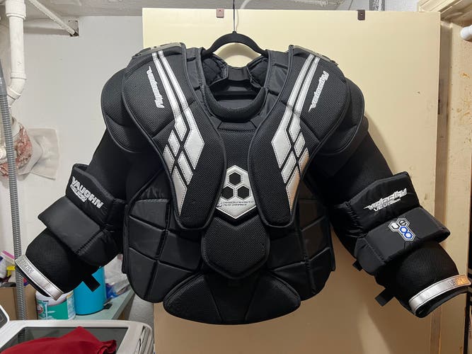 Vaughn V8 Pro Carbon Chest Protector