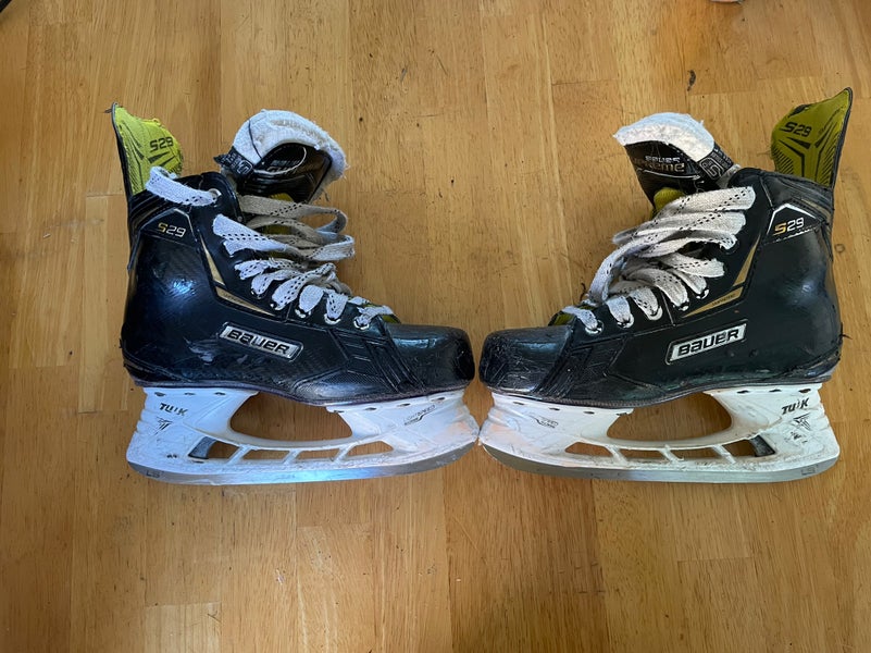 Used Bauer S27 Regular Width 5.5 Supreme Hockey Skates