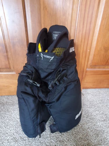 Used Small Bauer Supreme TotalOne NXG Girdle/Shell