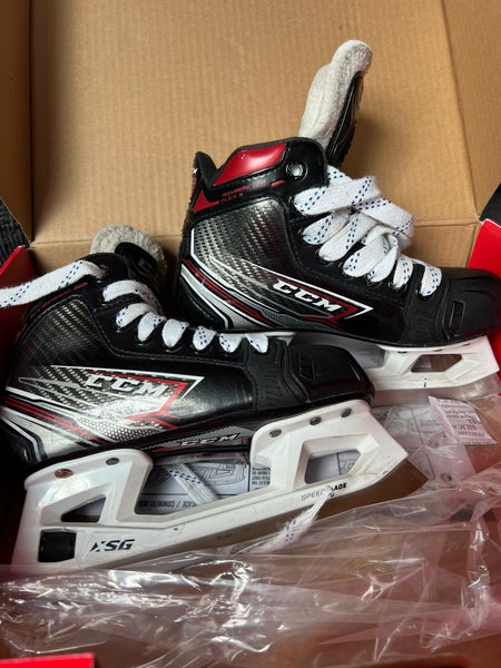 Used CCM Regular Width Size 1.5 Jetspeed ft460 Hockey Goalie Skates