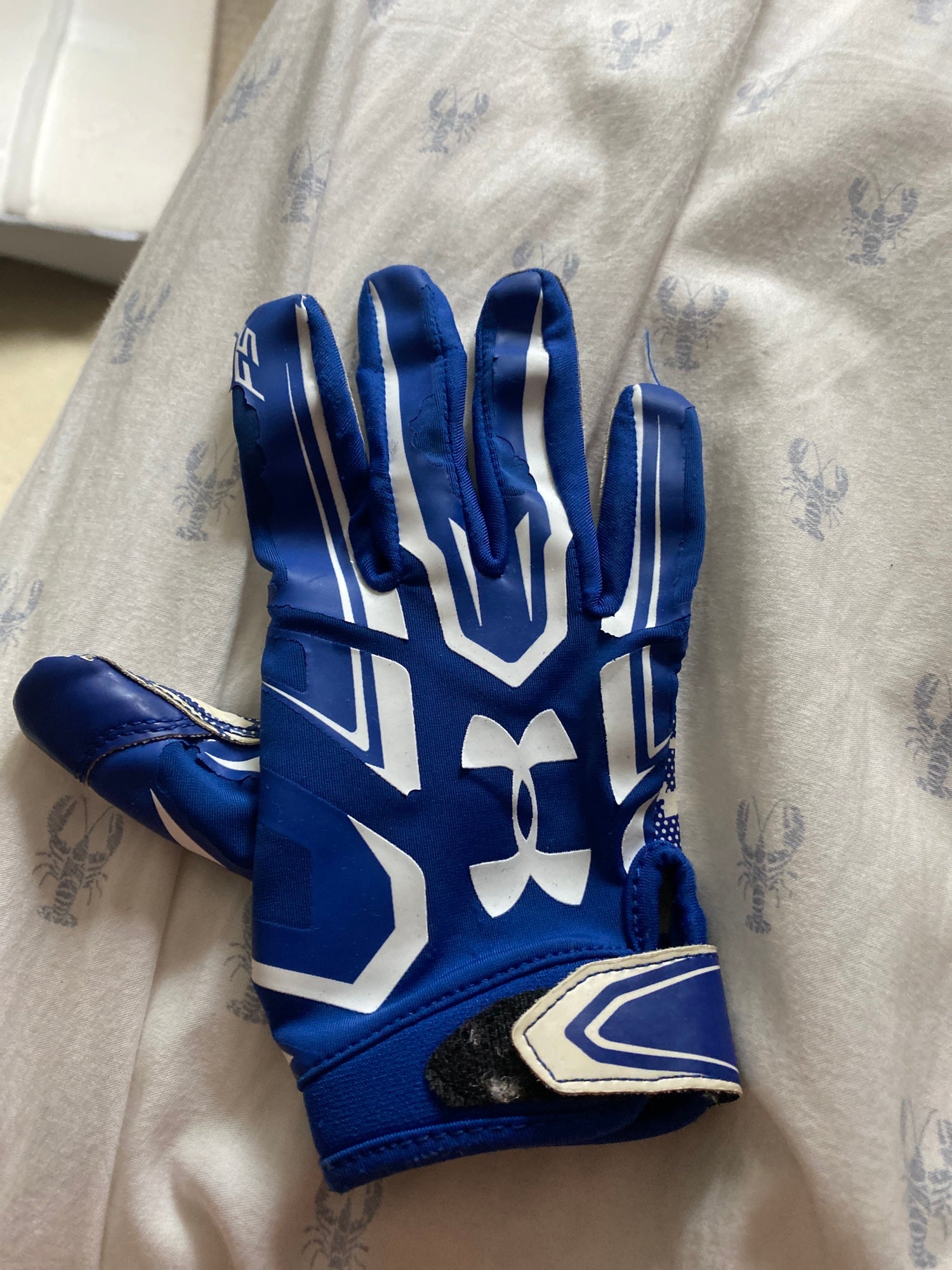 Under Armour UA Spotlight Limited Edition Football Gloves Size XL 1326226 103 for sale online 