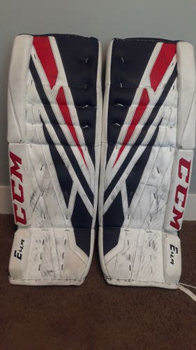 33" CCM Extreme flex 4.9 Pads with glove and blocket