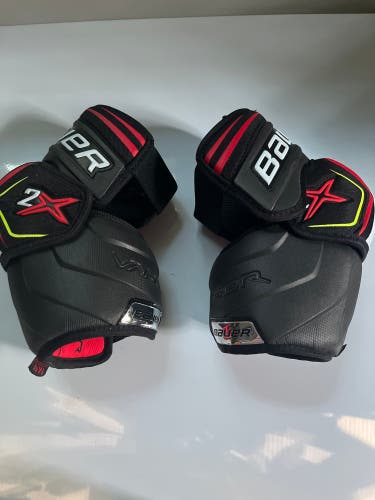 New Medium Bauer Vapor 2x Elbow Pads