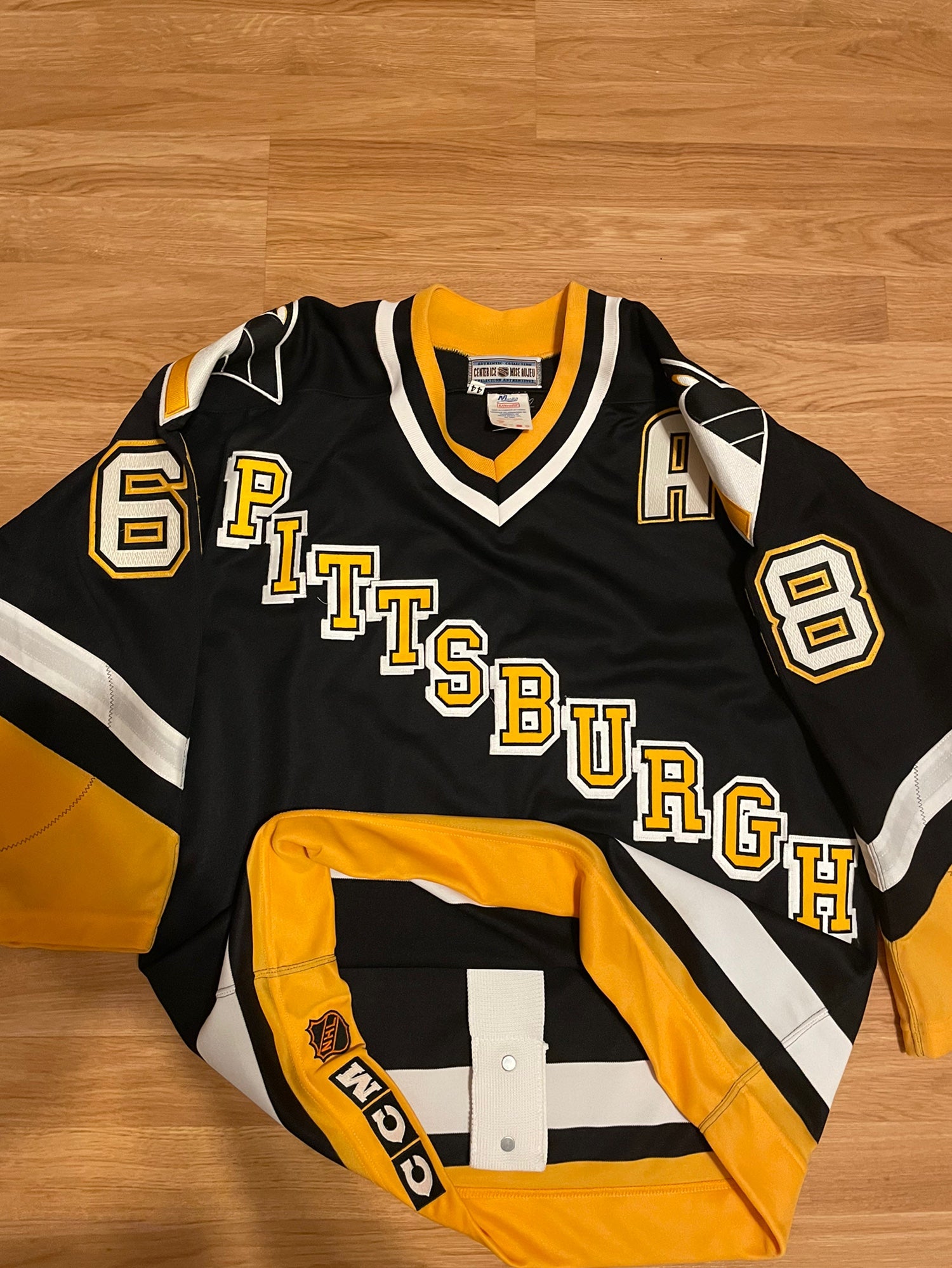 Pittsburgh Penguins Vintage 80s CCM Hockey Jersey Made in 