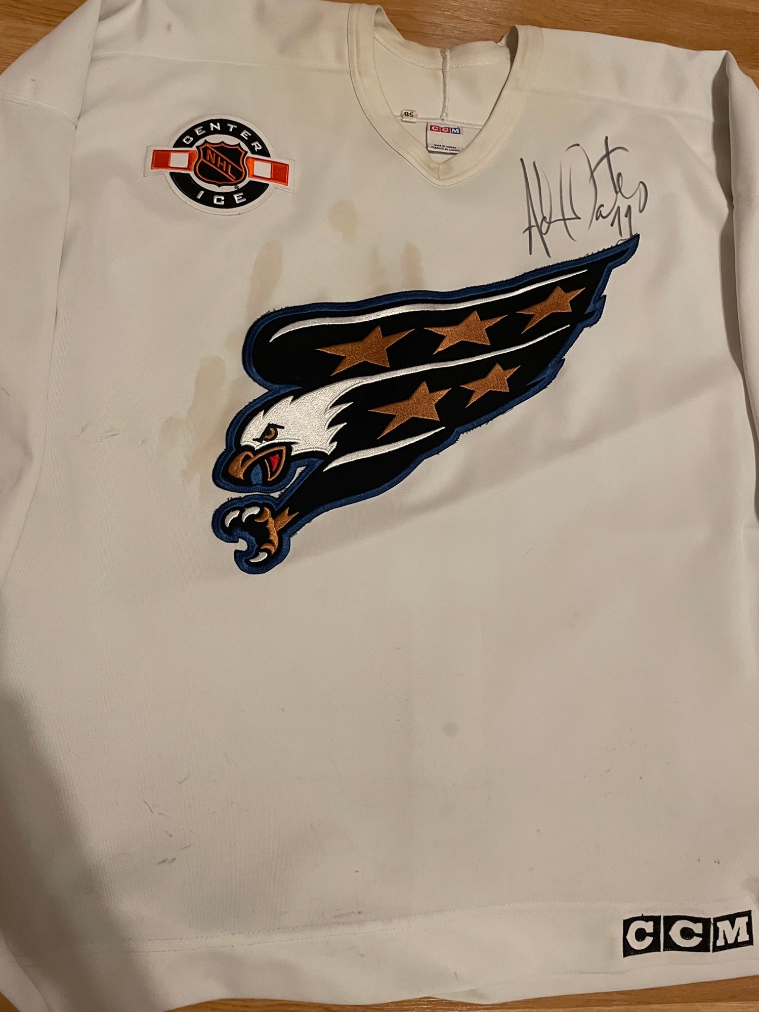Washington Capitals Late 90's White Practice Jersey Great Wear!! 