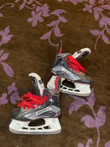 Used Bauer  Size 1 Vapor X800 Hockey Skates