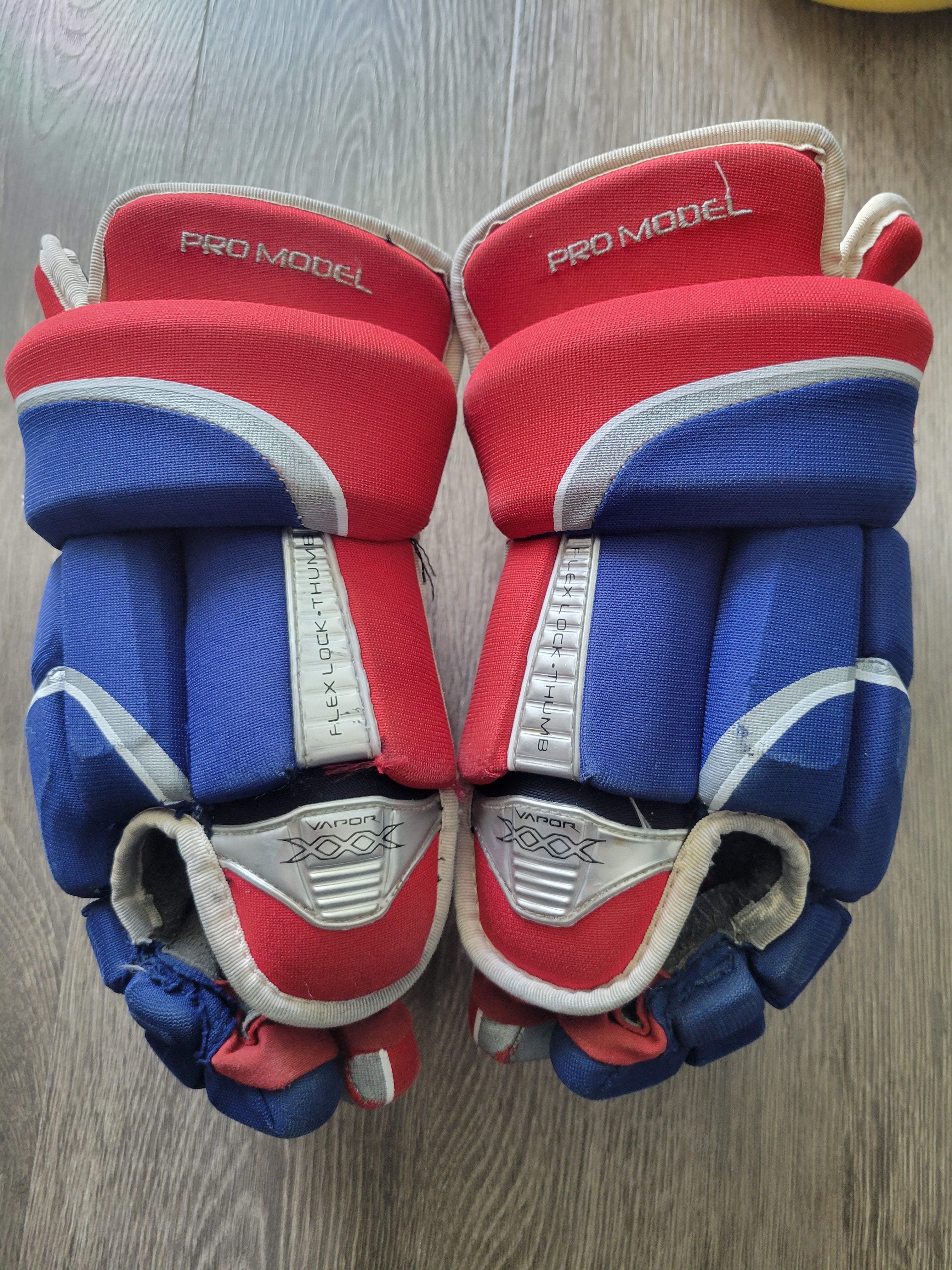 Sherwood T120 Roller Inline ICE Hockey Gloves~Blue/Red~Size 14 