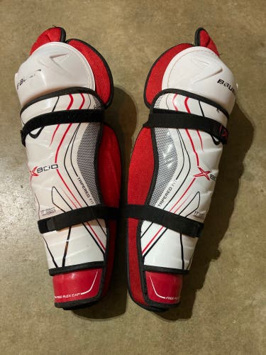 Bauer  Vapor X800 Shin Pads