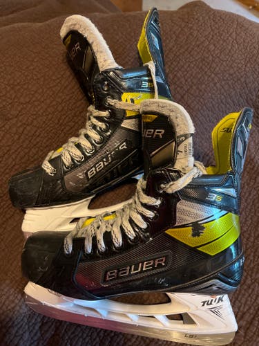 Senior Used Bauer Supreme 3S Hockey Skates Wide Width Size 7