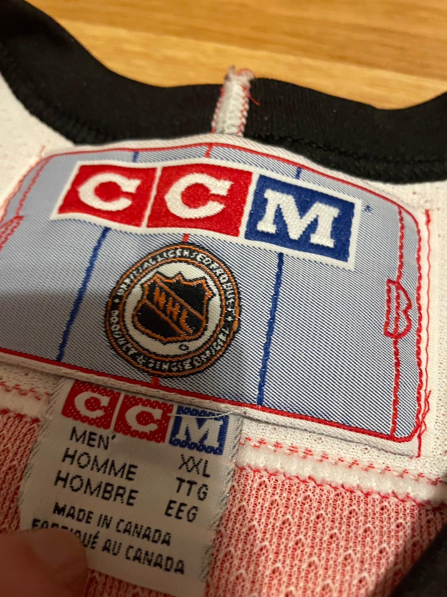 Vancouver Canucks hockey jersey, by CCM, XL - Albrecht Auction Service