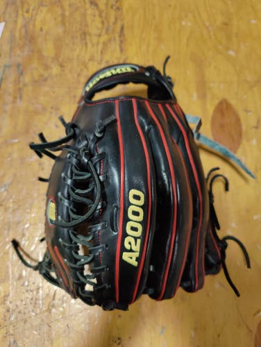 Used Wilson A2000 (OT6 model) 12.75" RHT