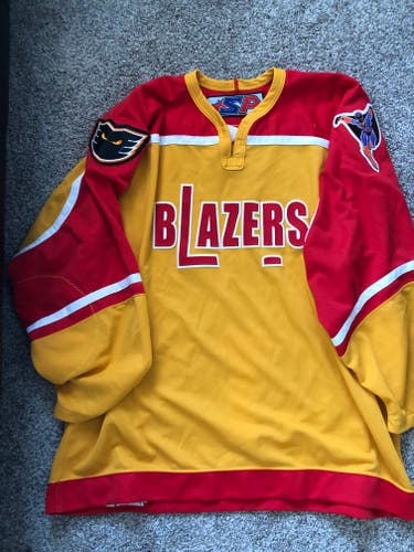 Philadelphia Phantoms 'BLAZERS' Special Edition Jersey Yellow Used Size 56 Jersey