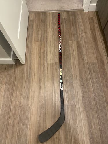 JetSpeed FT5 Pro Senior Right Handed P29  Hockey Stick (used Once)