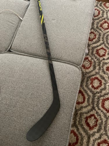 Senior Right Handed P28  Super Tacks AS4 Pro Hockey Stick