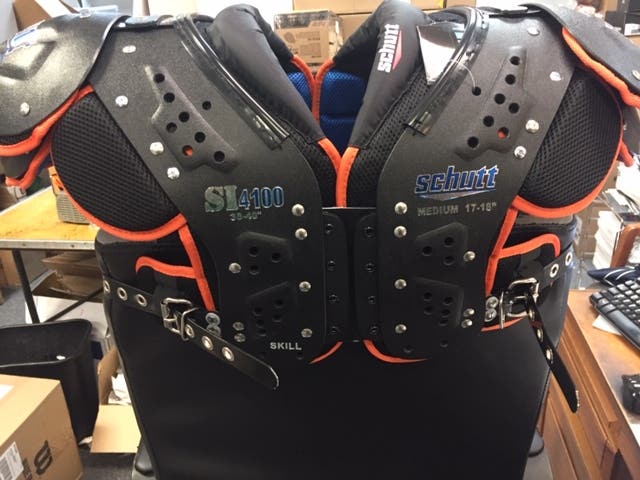 New Adult Schutt SI4100 Skill Position Shoulder Pads (NO TRADES)