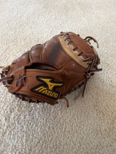 Mizuno  34" Catchers Glove