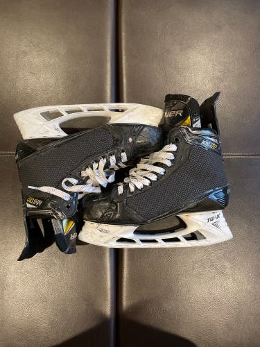 Used Size 9.5 Bauer Supreme UltraSonic Hockey Skates