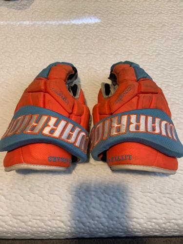 Little Caesars AAA Hockey Gloves