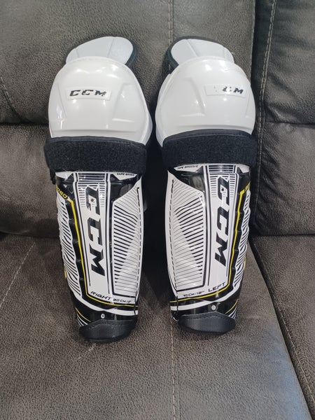 Jr Large CCM Tacks 9060 AS-V Shin Pads