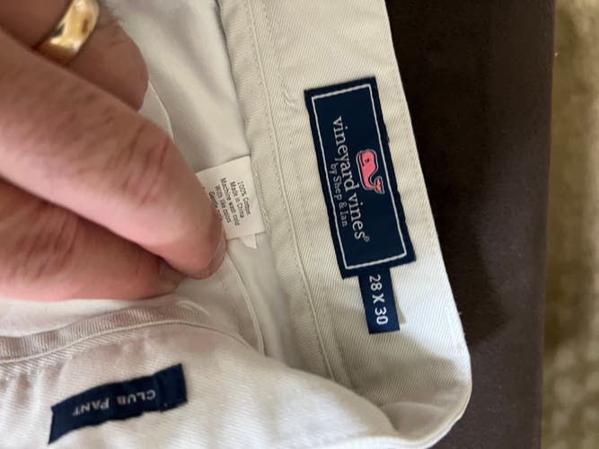 Vineyard Vines khakis 28x30.