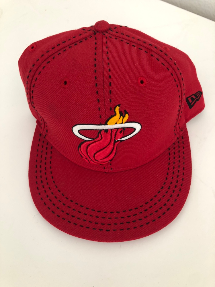 New Era Miami Heat NBA fitted red hat size 7 3/8
