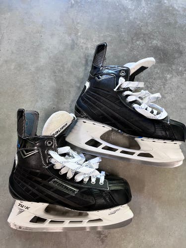 Used Bauer Extra Wide Width Size 11 Nexus Freeze Hockey Skates