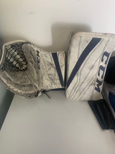 CCM Extreme Flex 3 gloves