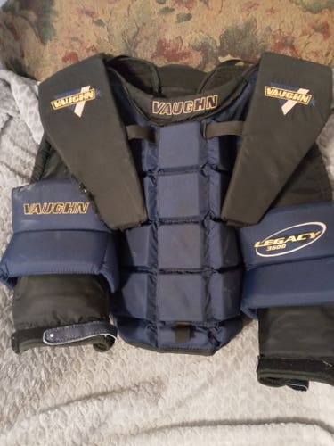 Used Medium Vaughn Legacy 3600 Goalie Chest Protector