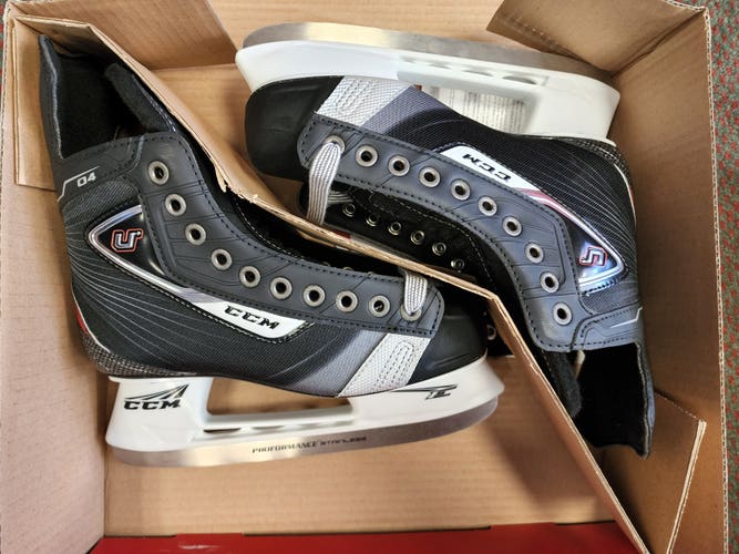 Senior New CCM U+ 04 Hockey Skates Regular Width Size 9.5