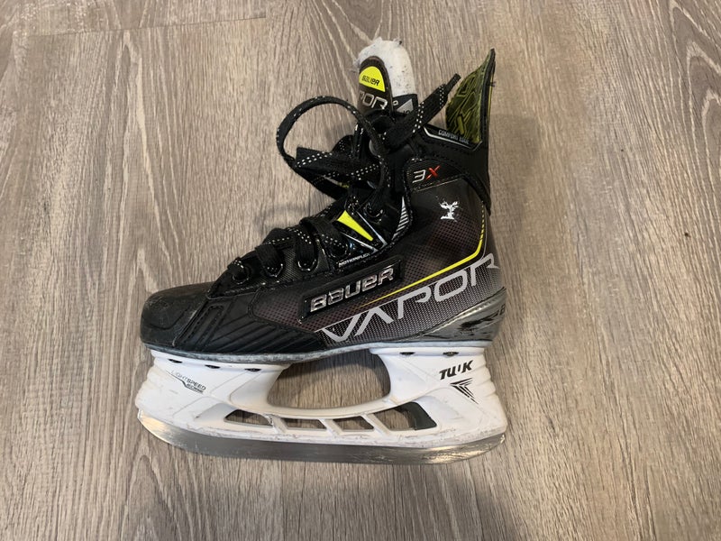 Used Bauer Size Junior 1.5 Vapor 3X Hockey Skates