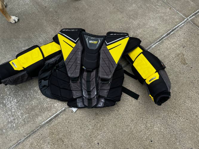 Used Large Bauer Supreme UltraSonic Goalie Chest Protector