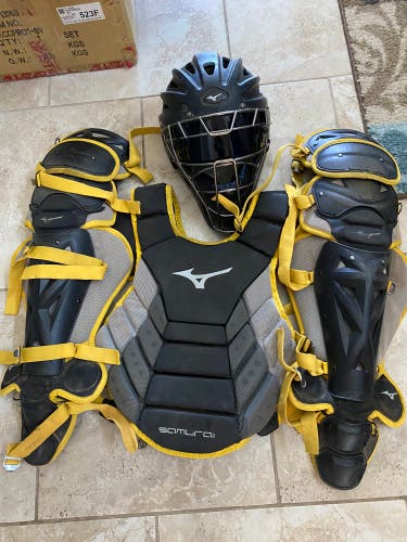 Mizuno Samurai Catcher's Set