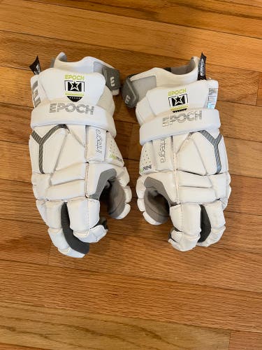 Used Player's Epoch 13" Integra Lacrosse Gloves