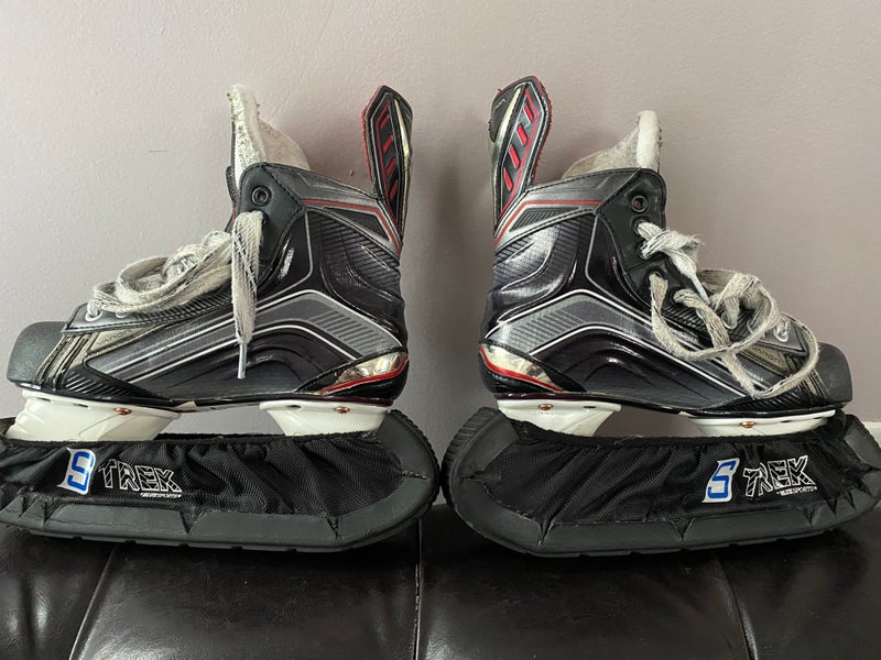 Used Bauer Regular Width Size 3 Vapor X800 Hockey Skates