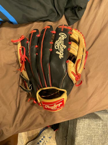 Outfield 12.75" Heart of the Hide Baseball Glove