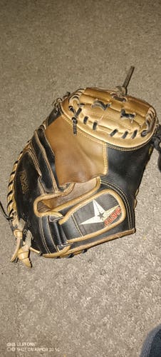 FSOT Used All Star Right Hand Throw Catcher's CM3000xsbt Baseball Glove 32"